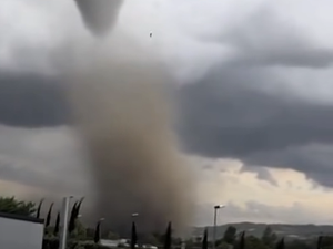 Tornade dans l’Aude : 15 personnes hospitalisées, 300 maisons endommagées… le point sur la situation dans le village ravagé de Pomas ce mardi matin
