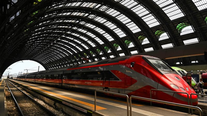 Trenitalia n'a pas la recette de la SNCF: quand la compagnie française affiche 1,2 milliard d'euros de profits, sa concurrente italienne creuse ses pertes à 200 millions, plombée par l'international