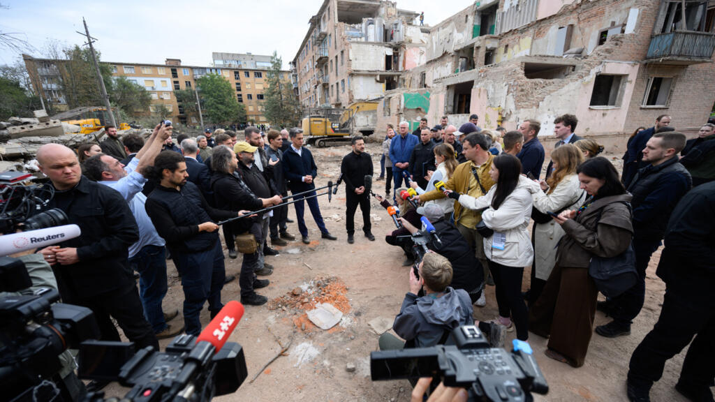 Ukraine: malgré la guerre, les médias veulent défendre leur rôle de contre-pouvoir