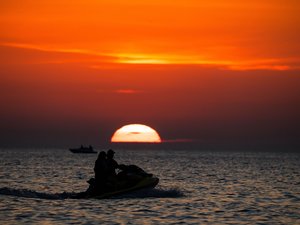 Un adolescent de 16 ans disparaît lors d’une sortie nocturne en jet-ski du côté de Roses : qu’est-il arrivé au jeune homme ?