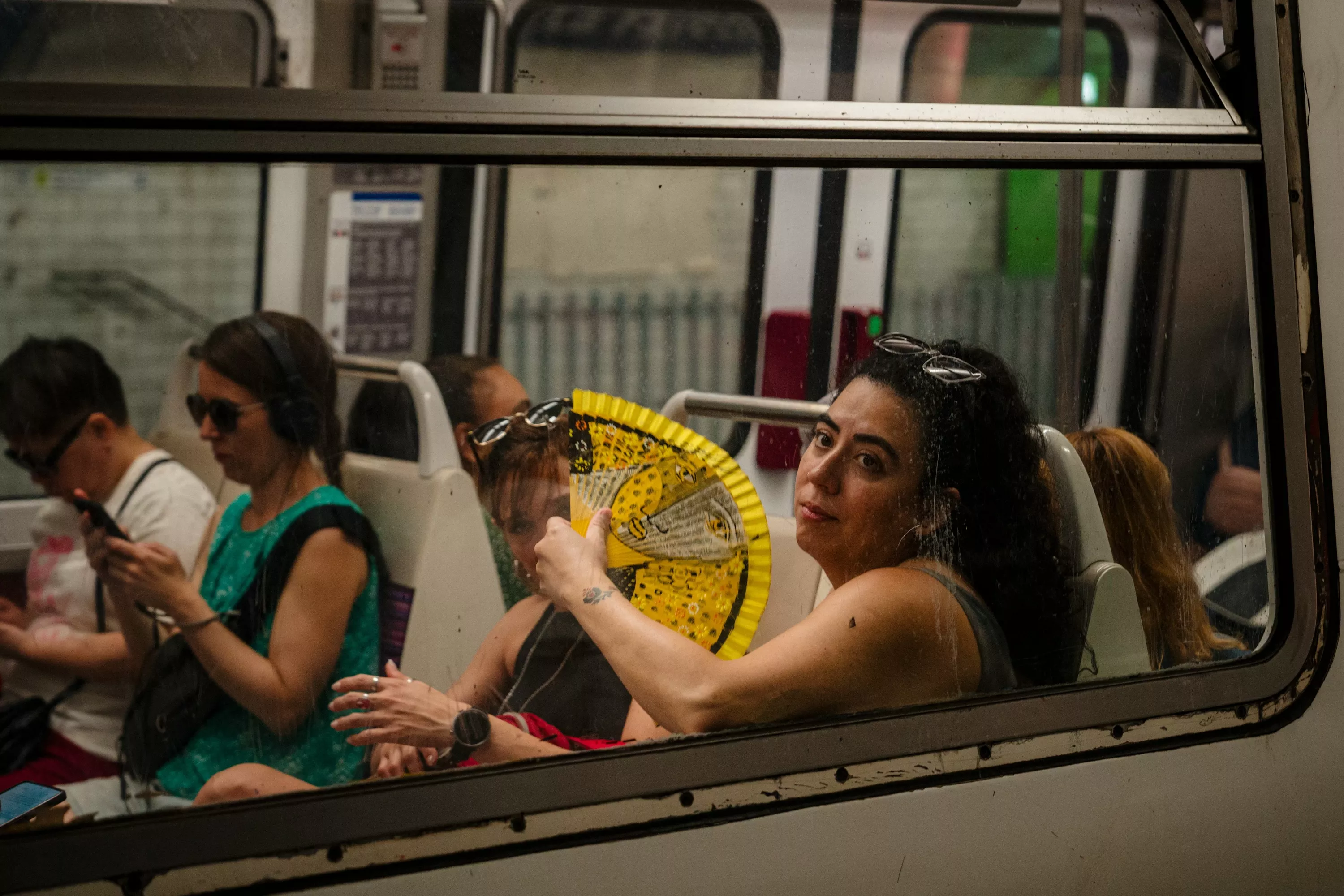 «Un avant-goût de l’enfer» : dans les transports franciliens, les usagers suffoquent à chaque canicule