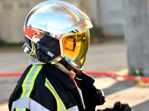 Un feu de végétaux mobilise 14 sapeurs-pompiers dans le nord du Gard : 1 000 m² de végétation déjà partis en fumée