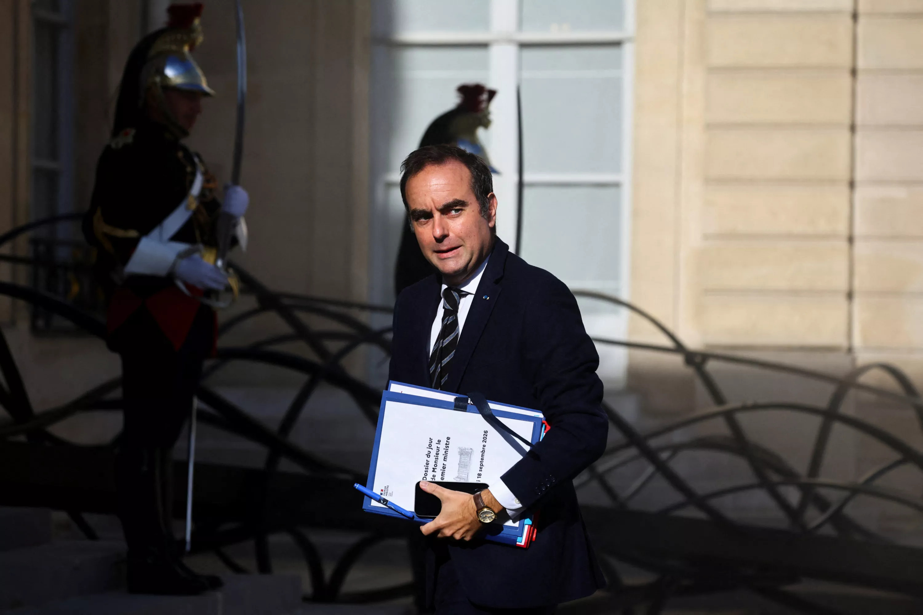 Une «règle d’or» : cette proposition de Sébastien Lecornu pour redistribuer aux Français un éventuel surplus sur les taxes sur le carburant