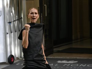VIDEO Céline Dion en pleurs au moment de retrouver son public : découvrez les premières images de son concert à Paris