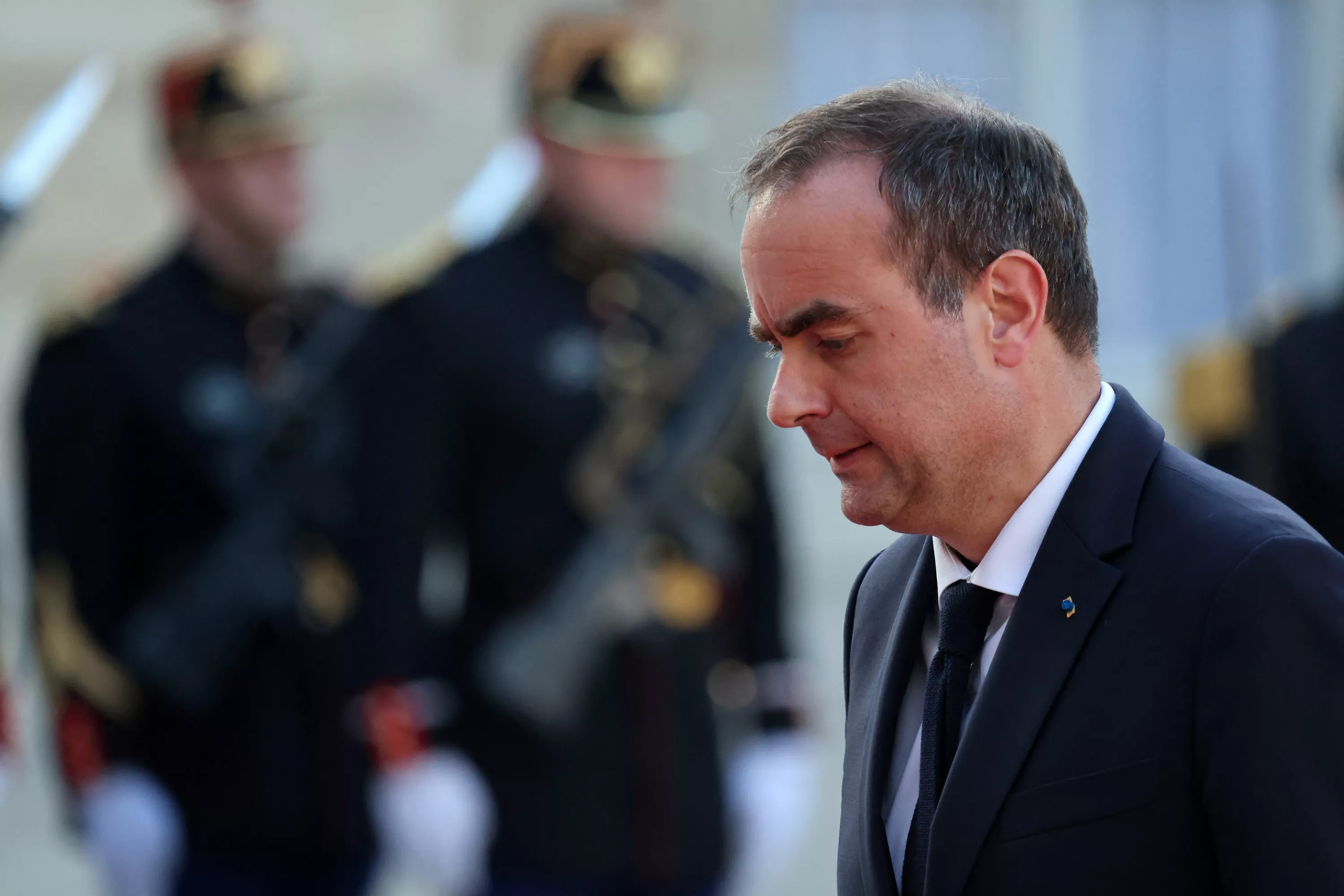 Violences après la victoire du PSG : incriminer les forces de l’ordre relève d’une «inversion des valeurs», dénonce Lecornu