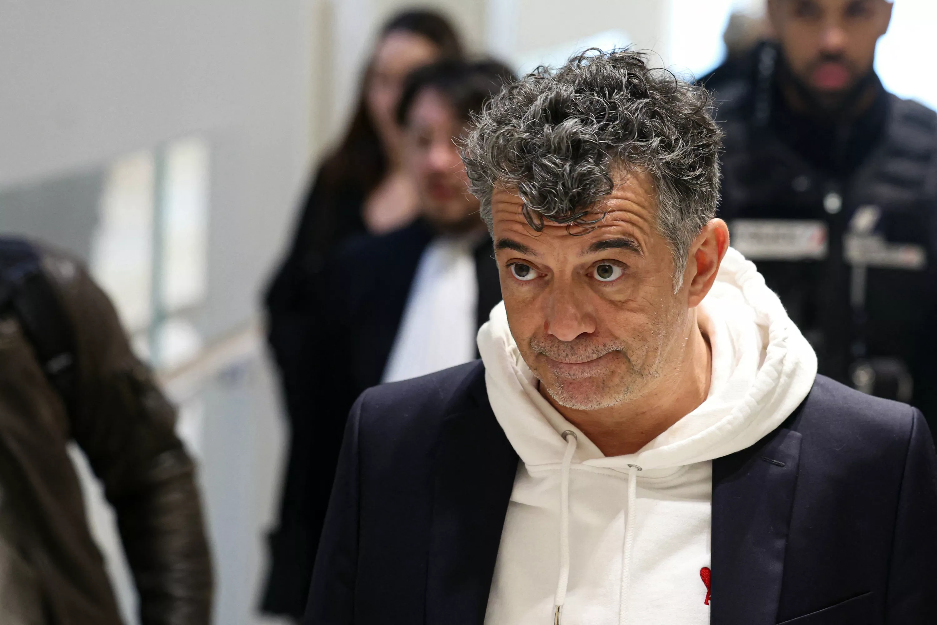 Violences conjugales : six mois de prison avec sursis probatoire requis contre Stéphane Plaza en appel