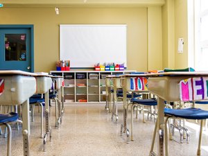 Violences sexuelles dans le périscolaire : seize personnes d’une école considérée comme l’épicentre du scandale ont été interpellées à Paris