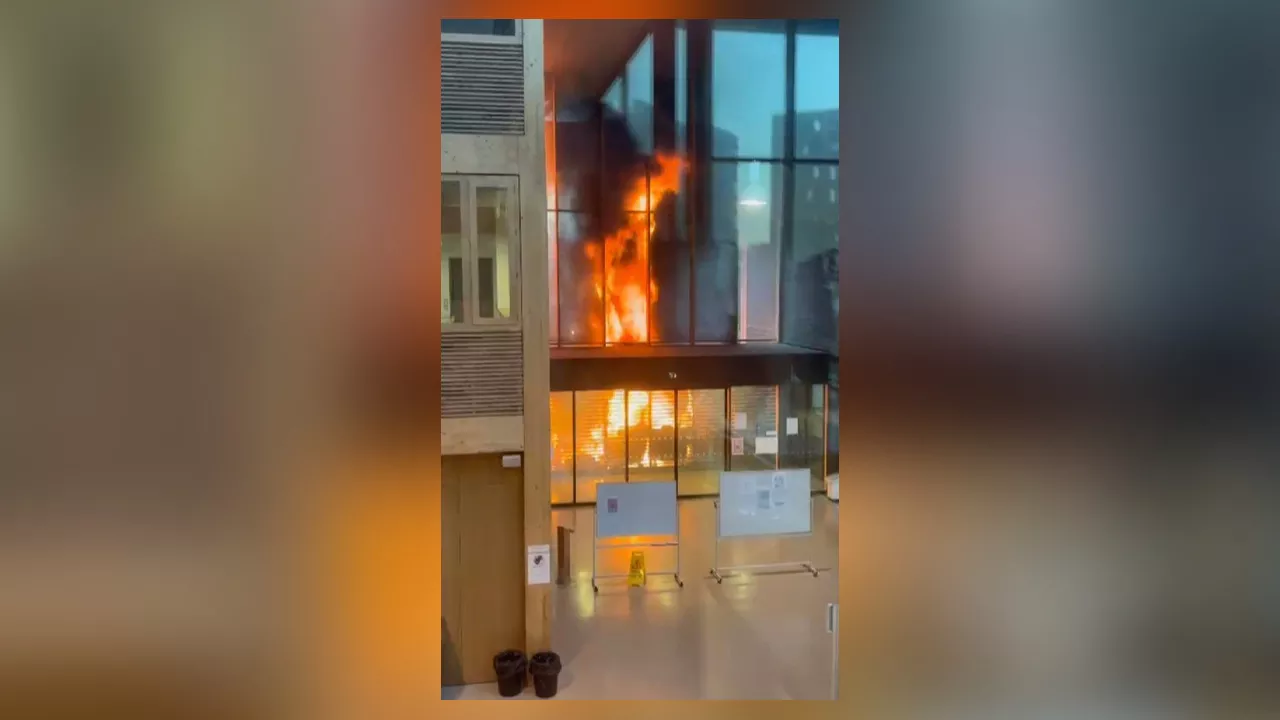 « Wesh, il a brûlé » : à Nantes, sidération après l’incendie du lycée Nelson Mandela