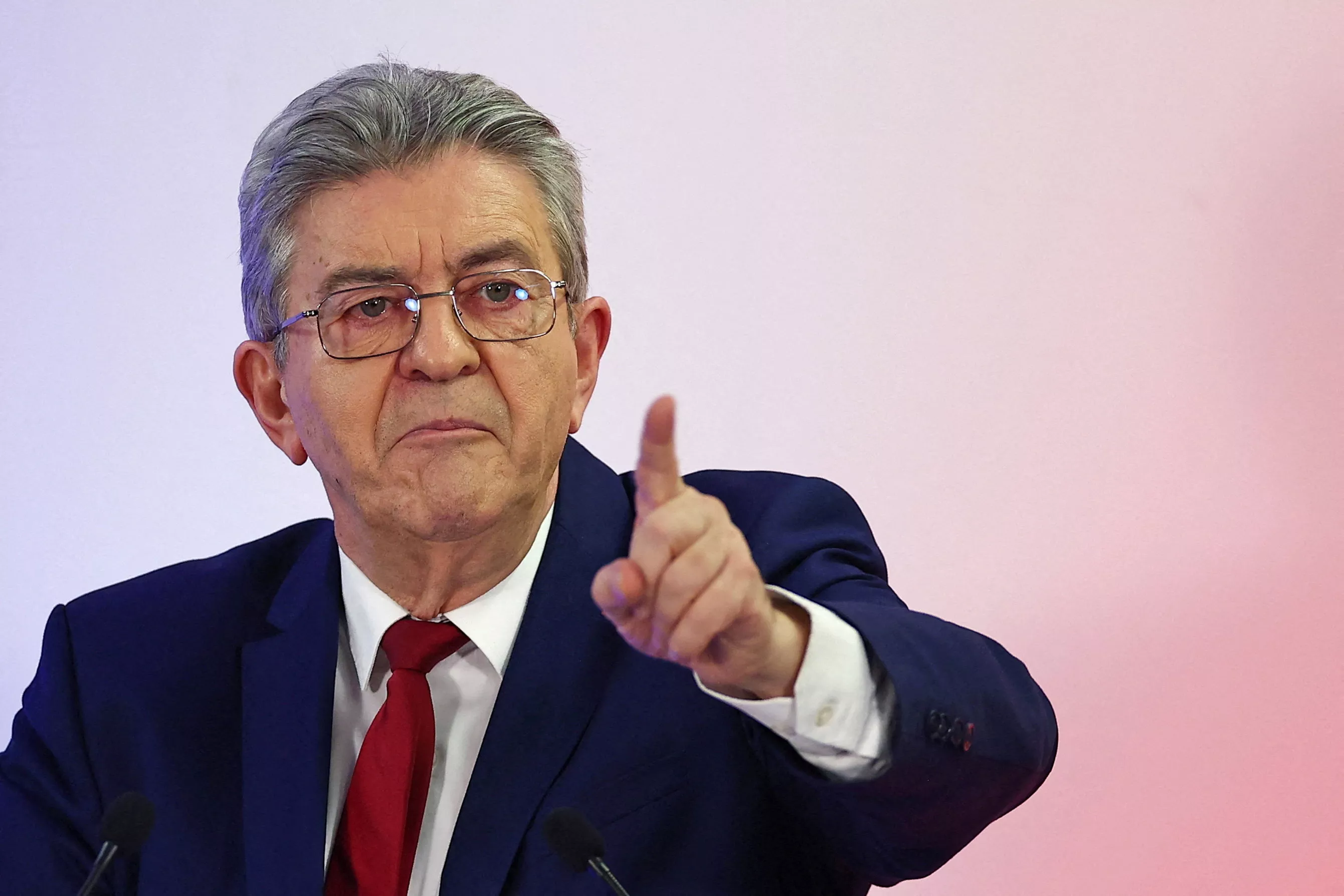 Y a-t-il vraiment moins d’arrêts maladie en France qu’en Belgique, en Espagne et en Allemagne, comme l’affirme Jean-Luc Mélenchon ?